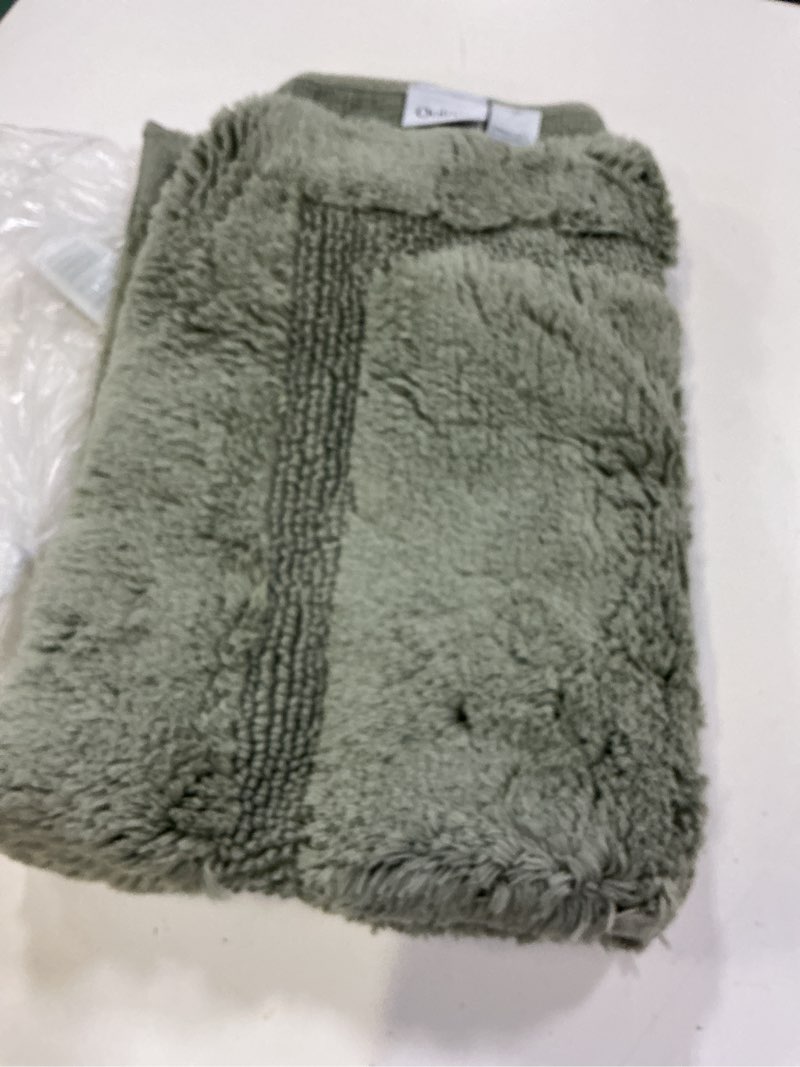 Condition photo showing Good Condition for turkish cotton non-slip bath rug, 21"x34", sage
