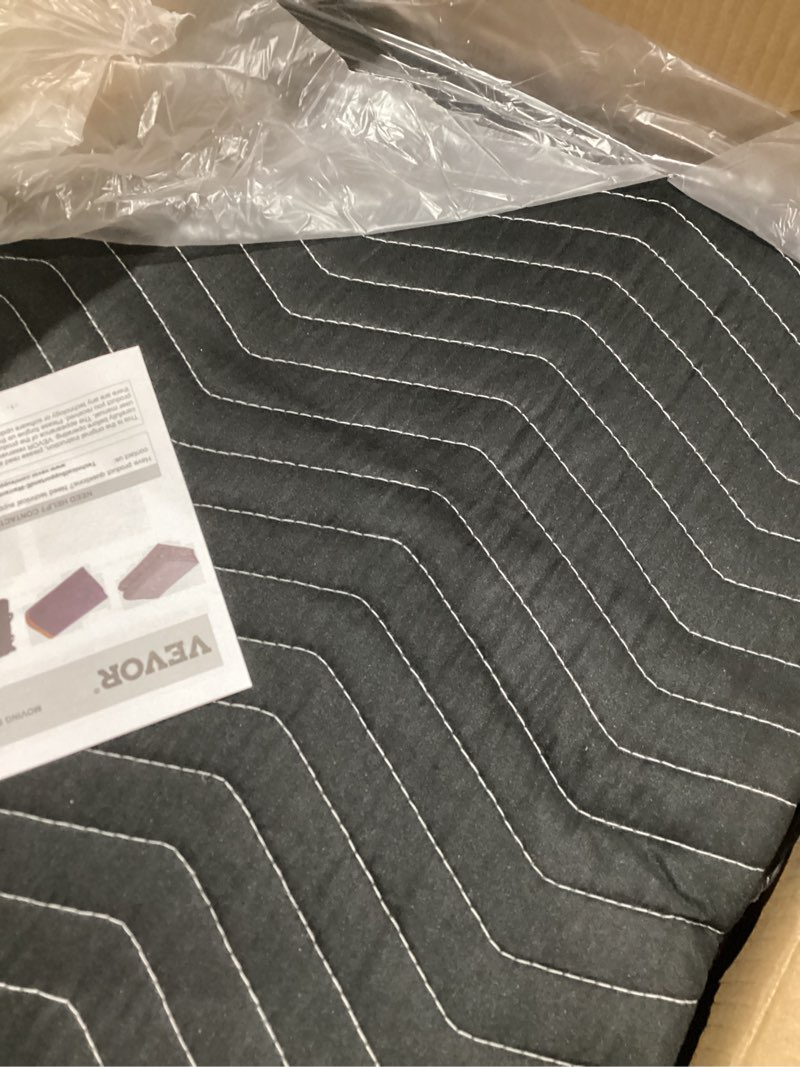 Condition photo showing Good Condition for VEVOR Sound Dampening Blanket, 96" x 80", Extra Large Studio Grommeted Blanket with Grommets, Light Blocker for Door Acoustic Noise Blocking Blanket Studio Sound Absorption Sheet, Black