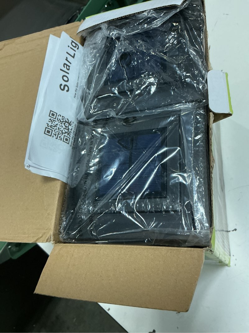 Condition photo showing Good Condition for dynaming 4x4 solar post cap lights outdoor with 2 color modes, upgrade fence post solar lights black shell for 4x4 vinyl/wooden posts, brightness led lighting decor for garden deck patio, 6 pack black warm white/white, only for 4x4 posts 6 pack