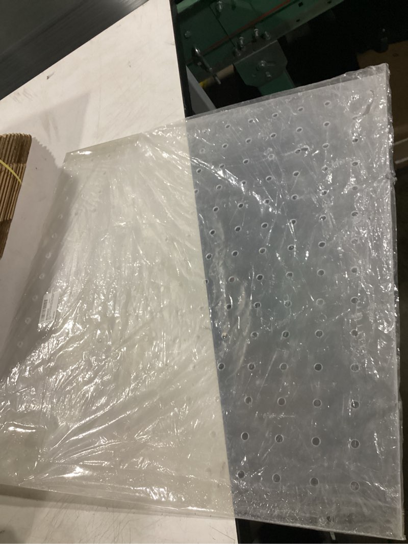 Condition photo showing Good Condition for 22.8" x 22.8" aquarium fish tank 120 gallon acrylic divider isolation board with suction cups