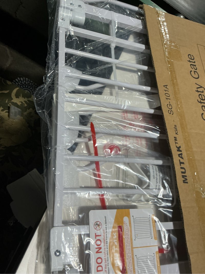 Condition photo showing Good Condition for 29-43" Baby Gate for Stairs, Baby Safety Essentials, Auto Close Gate for Doorways, Easy Install Pressure Mounted Dog Gate Indoor, Pet Gates for Dogs, White Standard 29-43"W×30"H
