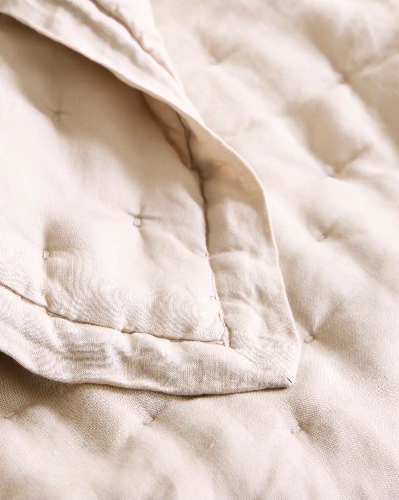 quince european linen dream quilt size/king color:sand