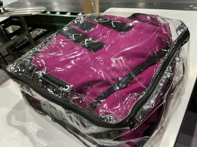 Condition photo showing Good Condition for challenger 1200d horse turnout waterproof heavy weight winter blanket 5ee20pk raspberry/black 68 inches