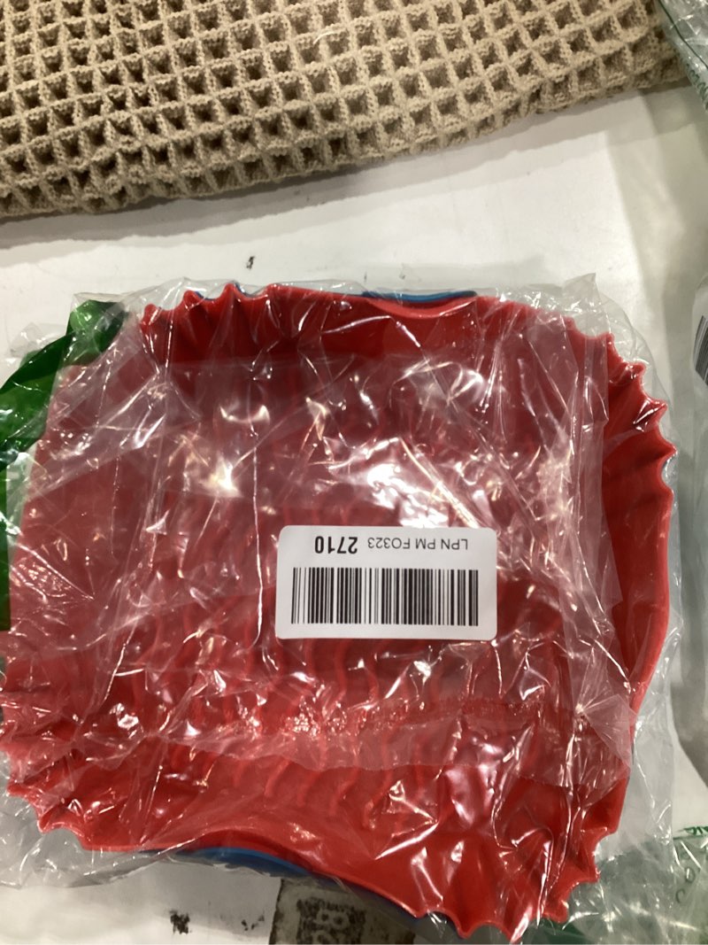 Condition photo showing New/Like New for 2 PCS Square Silicone Air Fryer Liners - 8 Inch Reusable Air Fryer Pot - Air Fryer Accessories - Air Fryer Inserts for 4 to 7 QT Oven Microwave Accessories (Red + Blue) 8 INCH Red + Blue