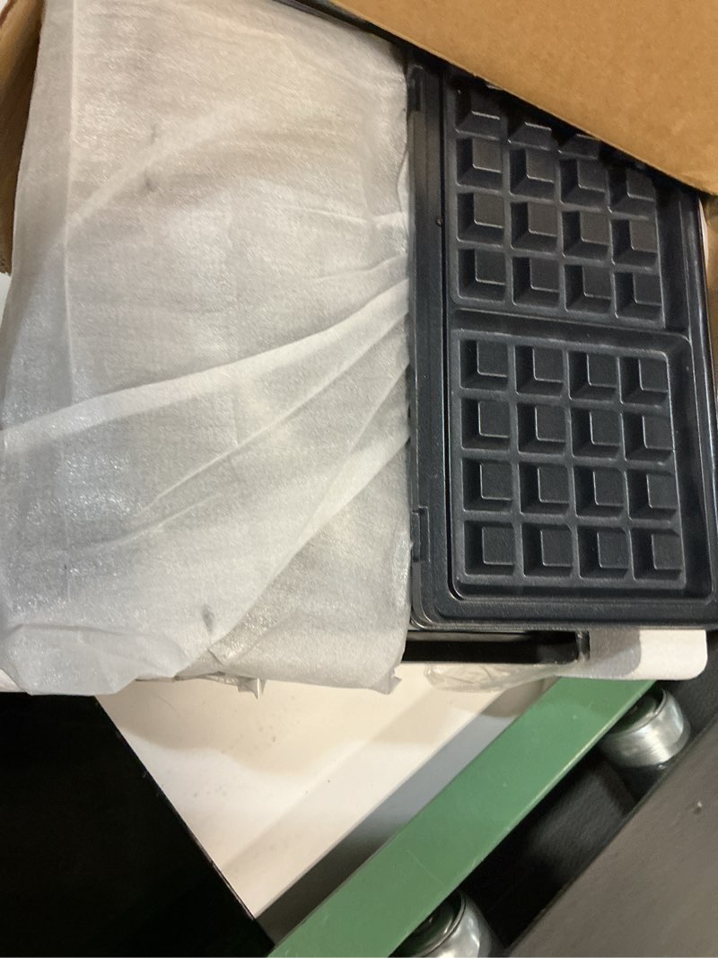 Condition photo showing Good Condition for Sunvivi 3 in 1 Sandwich Maker, Electric Waffle Maker with Removable Non-stick Plates, 850W Panini Press Grill with Glass Top, Cool Touch Handle & Easy to Clean Black-GlassTop-A