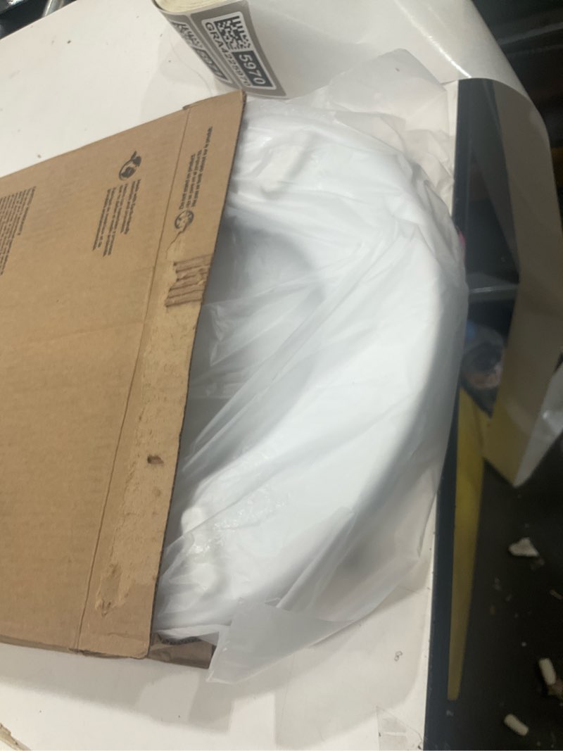 Condition photo showing Good Condition for BEMIS 500EC 390 Toilet Seat with Easy Clean & Change Hinges, 1 Pack Round, Cotton White