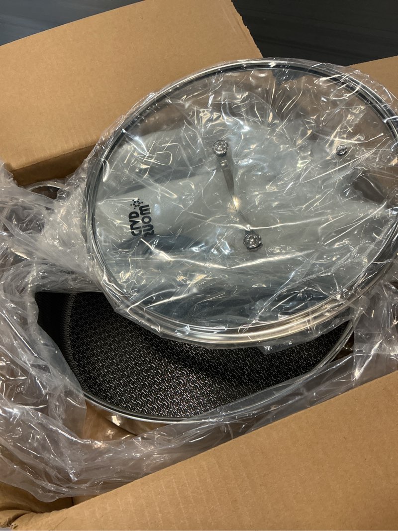 Condition photo showing Good Condition for saute pan,hybrid non stick 5 quart everyday braiser pan,chicken fryer, pfoa free cookware,12 inch deep frying pans with lid,dishwasher and oven safe,works on induction,ceramic and gas cooktops double handle 5 quart
