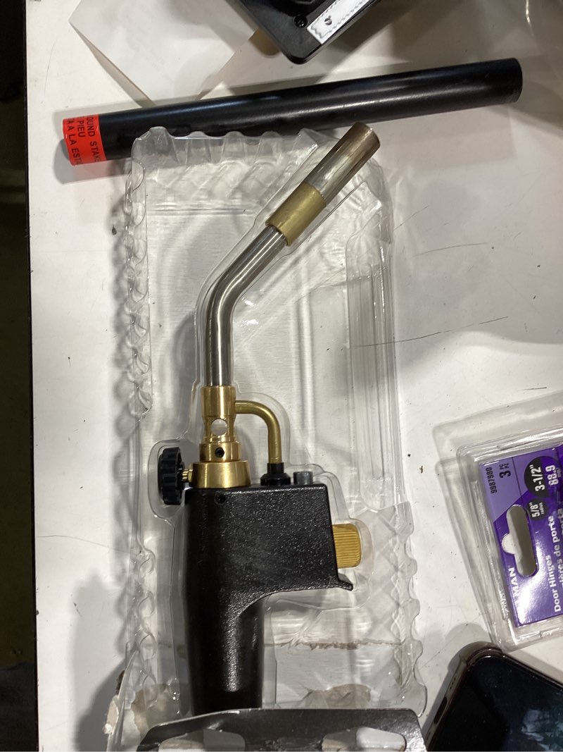 Condition photo showing Good Condition for bernzomatic soldering and brazing torch head (14.1-oz