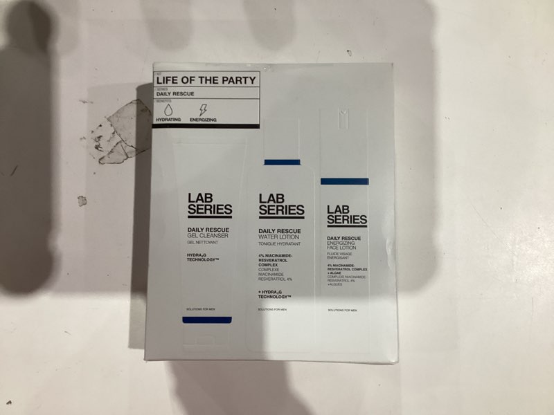 Condition photo showing New/Like New for Lab Series Men's Daily Rescue Energizing Face Lotion - Face Cream Moisturizer - Anti Aging, Hydrating & Moisturizing - Skin Care for Men 3-Piece Gift Set