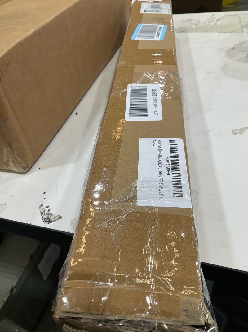 Condition photo showing New/Like New for hidpriva blackout