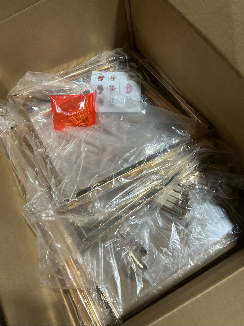 Condition photo showing Good Condition for NUPTIO 2 Pcs Metal Flower Floor Vase Column Geometric Centerpieces Flower Stand for Tables, 31½ inch Tall Gold Flower Holder for Home Party Wedding Decorations, Rectangular Display Rack 31½" H x 2 Pcs Gold