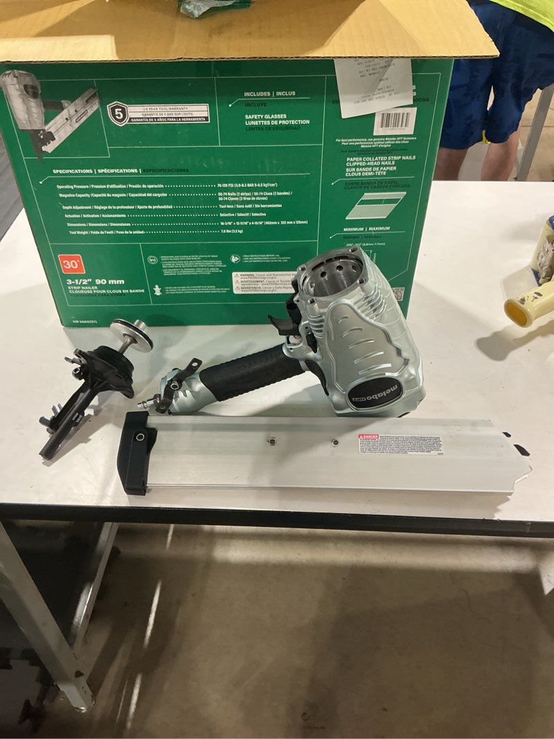 Condition photo showing Good Condition for metabo hpt 35 deg framing nailer