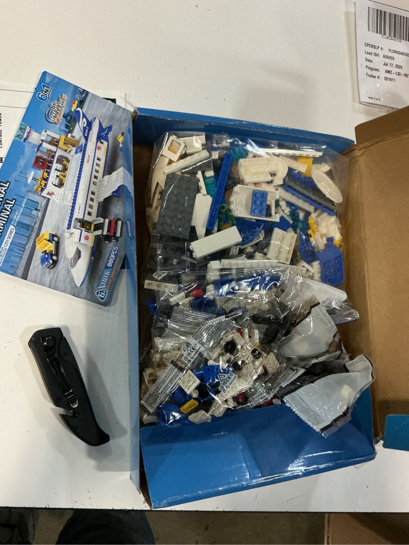 Condition photo showing New/Like New for city passenger airplane building set, 886 pcs stem 6 in 1 airport passenger plane building block toy with terminal, shuttle bus,luggage cart,christmas birthday gifts for boys girls ages 6-12+