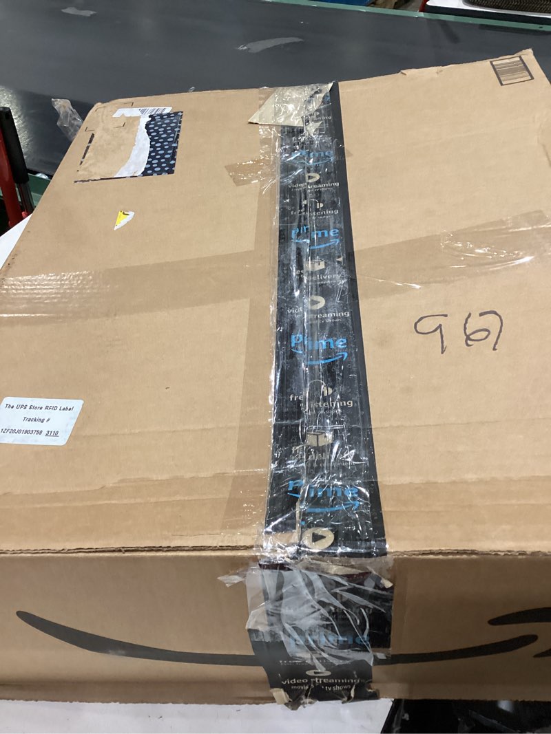 Condition photo showing Good Condition for winco,18 inch, stainless steel 17.75" cover
