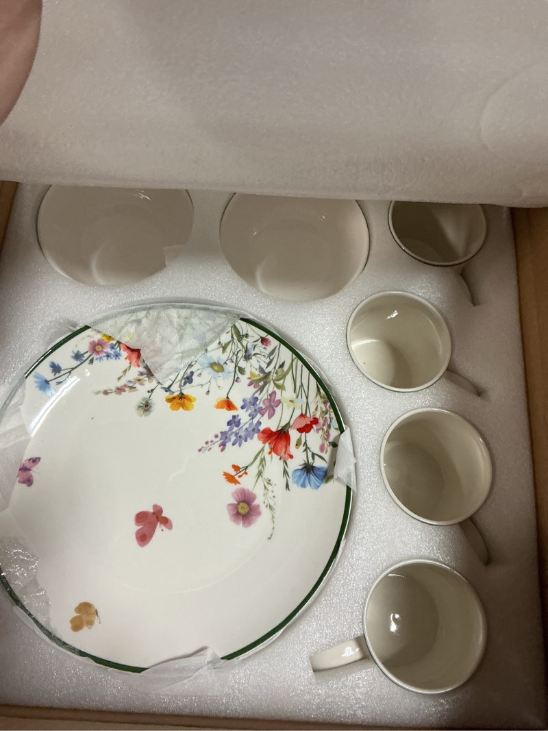 Condition photo showing Good Condition for pickmesh 16 pcs wildflower ceramic dinnerware set for 4 guest floral dish set spring butterfly dinner plates salad plates bowl mug kitchen gift for spring kitchen holiday party decoration spring wildflower