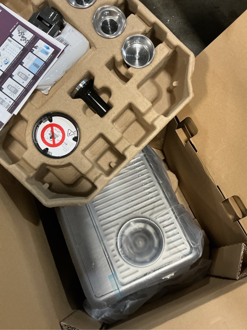 Condition photo showing New/Like New for breville barista touch espresso machine bes880bss, brushed stainless steel