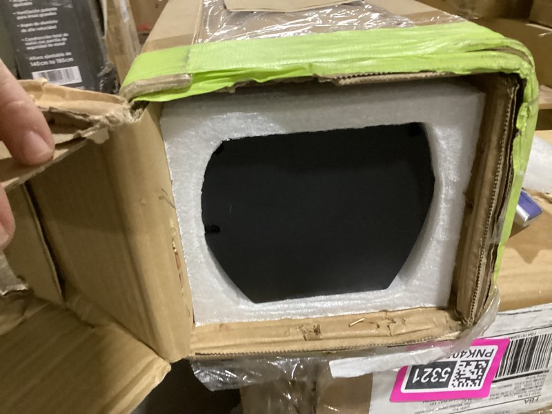 Condition photo showing As Is for EMART Upgrade Green Screen, 61x72in Collapsible Chroma Key Panel for Background Removal, Portable & Retractable Wrinkle-Resistant Backdrop with Stand for Streaming, Photographic Studio, TikTok 61x72in Green