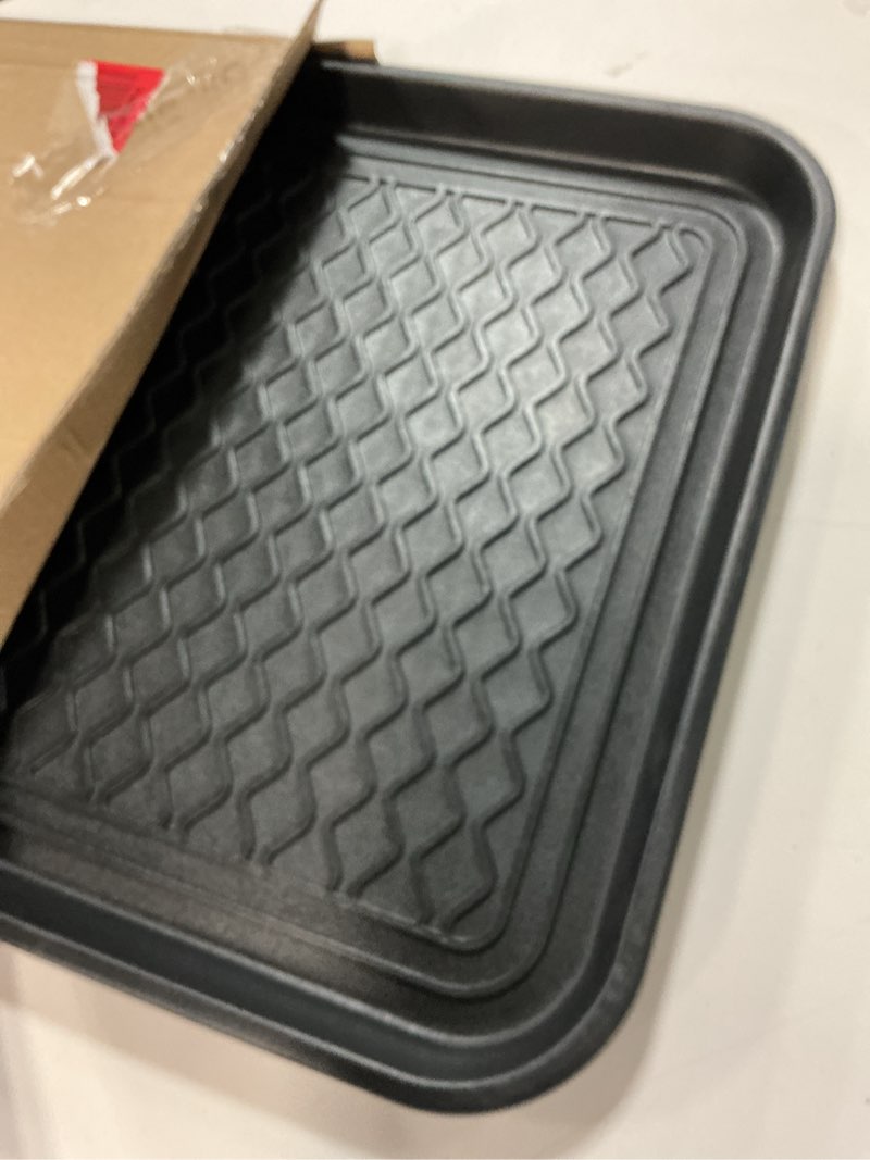 Condition photo showing Good Condition for all-weather indoor/outdoor boot tray - weather-resistant hard plastic shoe mat with raised edge for entryways, decks, and patios by stalwart (black) medium