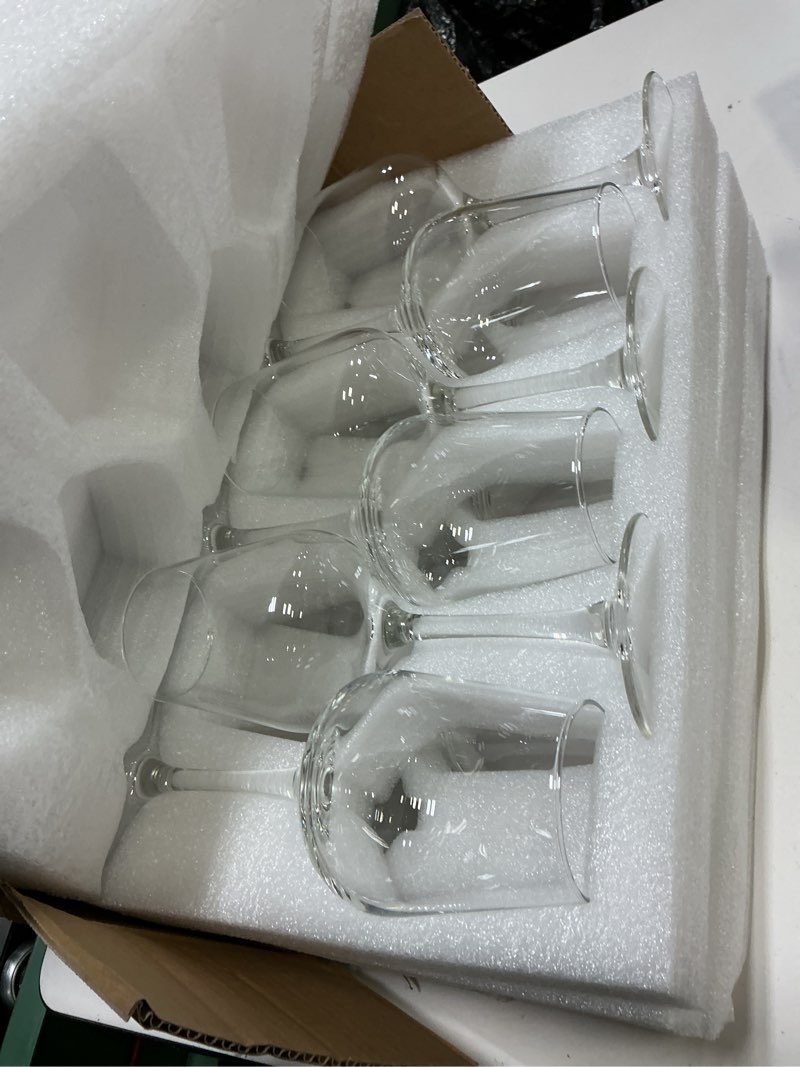 Condition photo showing New/Like New for wine glasses set of 12, 12oz clear red/white wine cup, long stem wine glasses for party, wedding and home 12 count (pack of 1)