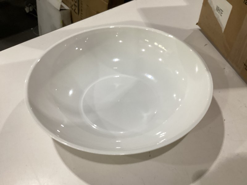Condition photo showing New/Like New for caterline heavyweight plastic serving bowl, 12-inch, white (24-count)