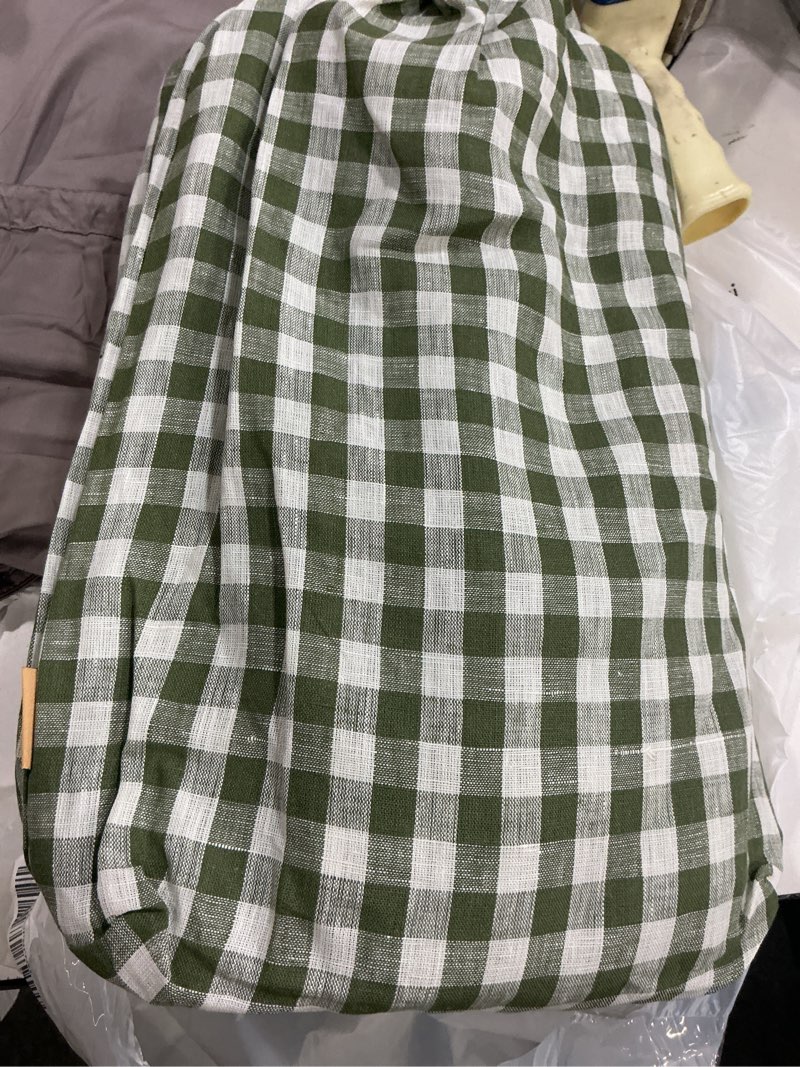 Condition photo showing New/Like New for quince classic organic percale fitted sheet set ( twin )