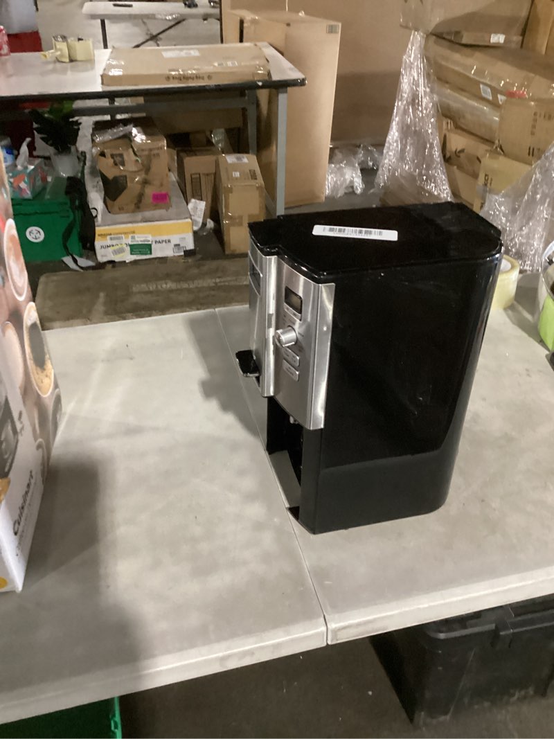 Condition photo showing Good Condition for cuisinart coffee maker, 12 cup programmable drip, dcc-3000p1, black modern coffeemaker
