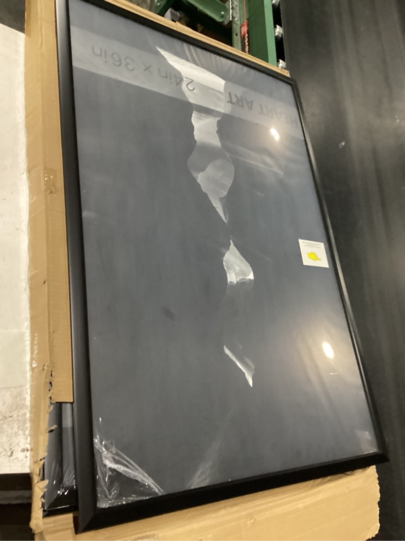 Condition photo showing New/Like New for 24x36 poster frame