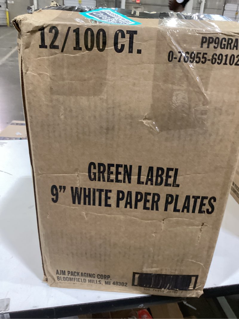 Condition photo showing New/Like New for Grren Label 9 White Paper Plates