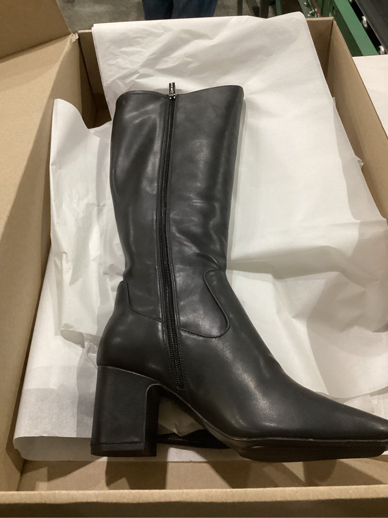 Condition photo showing As Is for Anne Klein womens Toronto size 8