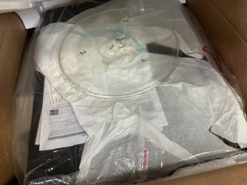 Condition photo showing Good Condition for whirlpool wmcs3019rb countertop microwave with turntable 0.9 cu. ft, steam clean, 900 watt microwave, black