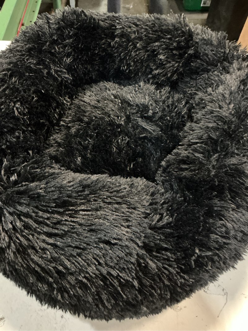 Condition photo showing Good Condition for Hoewina Dog & Cat Bed, 20in Cat Beds for Indoor Cats, Calming Donut Bed for Puppy and Kitten, Washable Round Fluffy Pet Bed for Small Medium Dogs and Cats (Black) 20.0"L x 20.0"W x 8.0"Th Black
