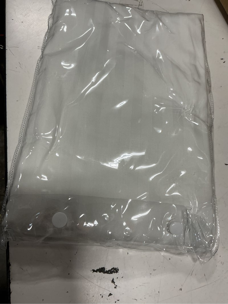 Condition photo showing New/Like New for faunna 600tc 100% cotton pillow protectors, standard size (20x26), 4 pack, oeko-tex certified, hotel grade pillow cover with silent zipper, zip up pillow cases, white standard 4.0