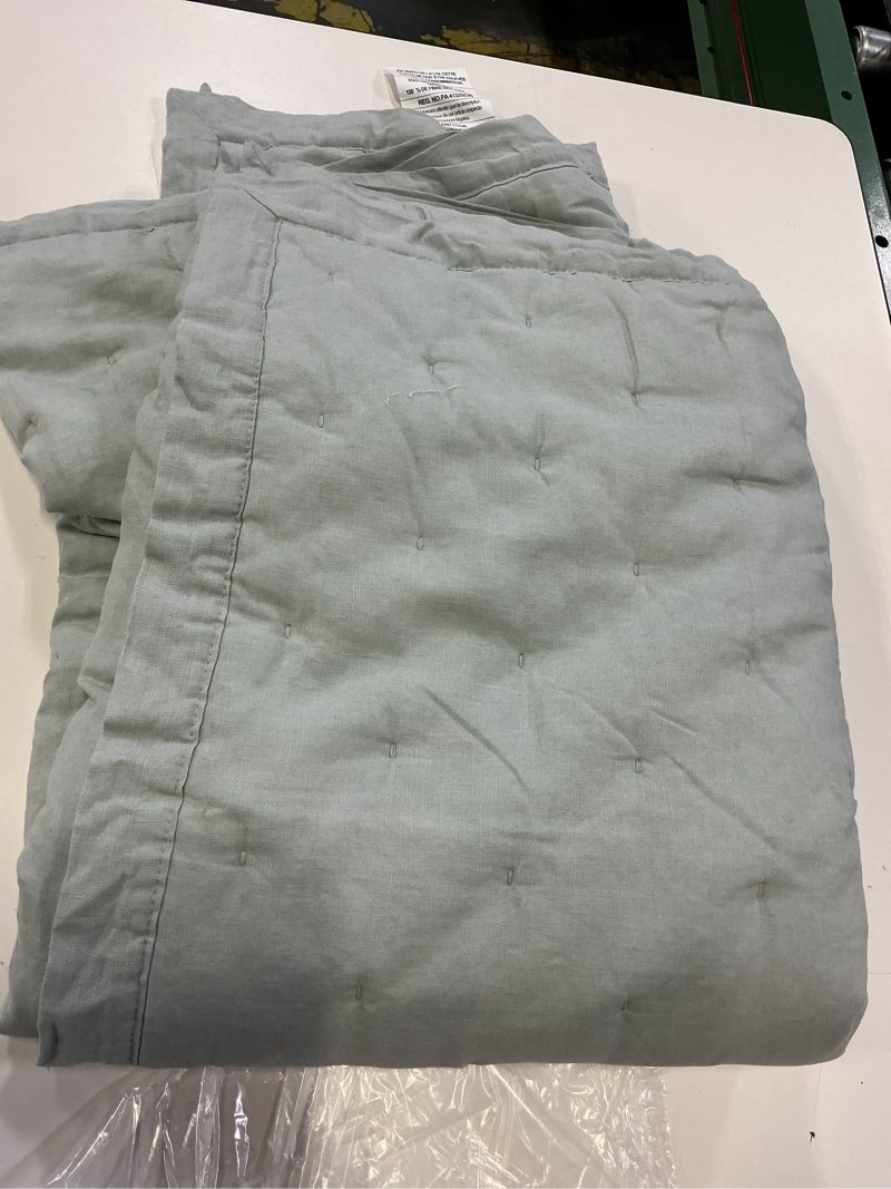 Condition photo showing Good Condition for quince european linen toddler dream quilt mist 50”x36” 