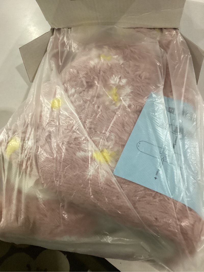 Condition photo showing Good Condition for goqo tomo heating pad, 12 x 24 inch, pink floral pattern, machine washable, 8 timer settings, 12 heat levels, for back pain relief-p01