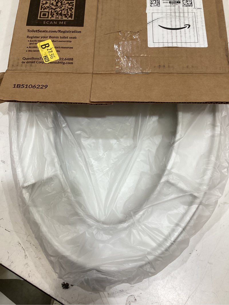 Condition photo showing Good Condition for mayfair caswell modern slow close toilet seat, durable plastic, elongated, white elongated 1 seat