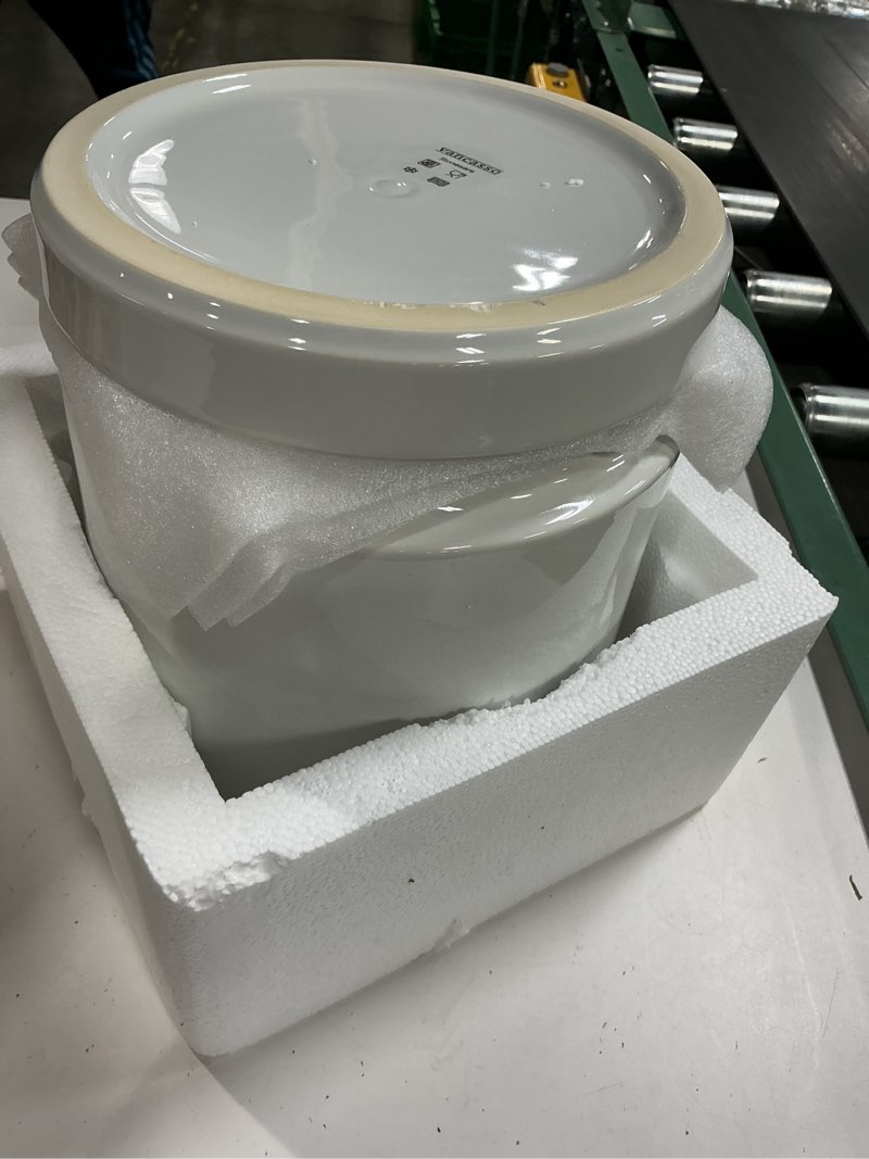 Condition photo showing Good Condition for vancasso ceramic plant pots, 8.25 inch ceramic pot for plants, planters pots for indoor plants with drainage holes, flower pot for indoor house plant, white white 8.25 inch