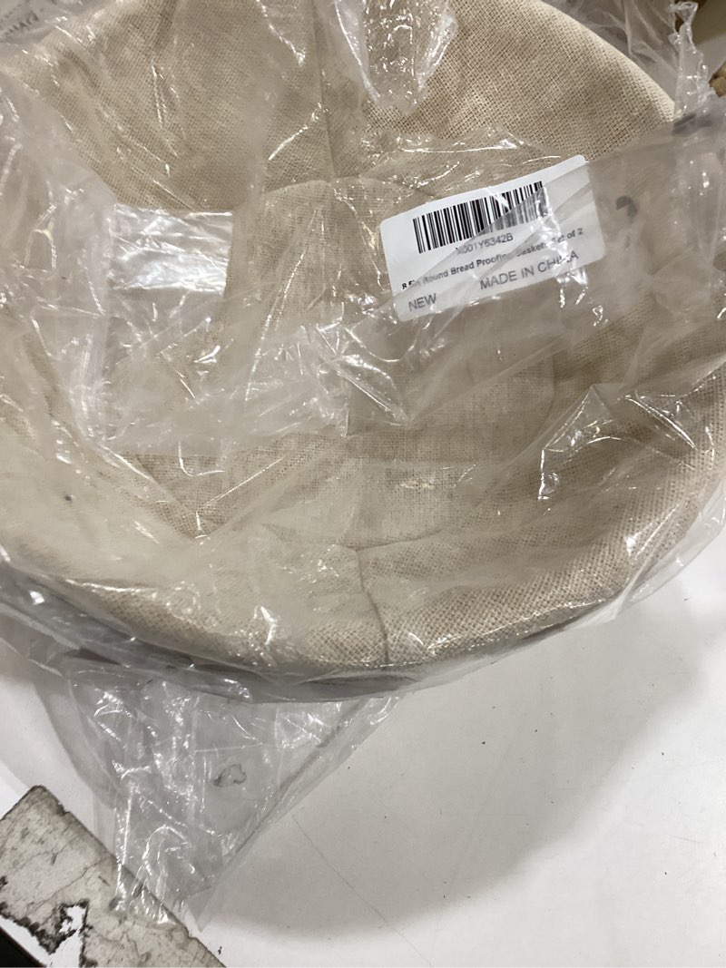 Condition photo showing Good Condition for bread proofing baskets set of 2 8.5 inch round dough proofing bowls w/liners perfect for home sourdough bakers baking 8.5inch+8.5inch