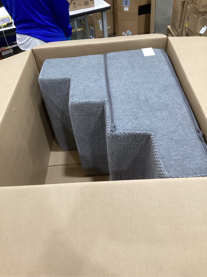 Condition photo showing Good Condition for eheyciga dog stairs for bed 18" h, 4-step dog steps for high bed, pet steps for small dogs and cats, non-slip balanced pet ramp indoor, grey grey 4 standard 15" x 24" x 18"