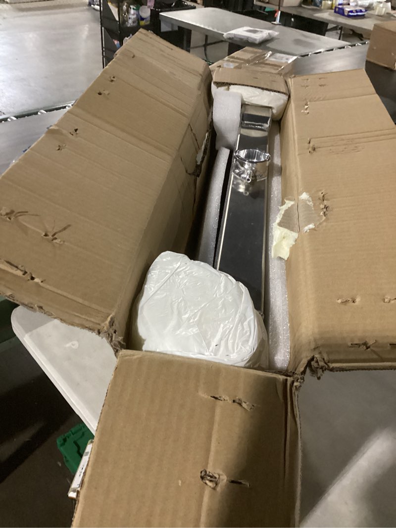 Condition photo showing Good Condition for alloyworks 3 row core aluminum radiator for 1979-1993 dodge ramcharger d & w truck 5.2l 5.9l v8