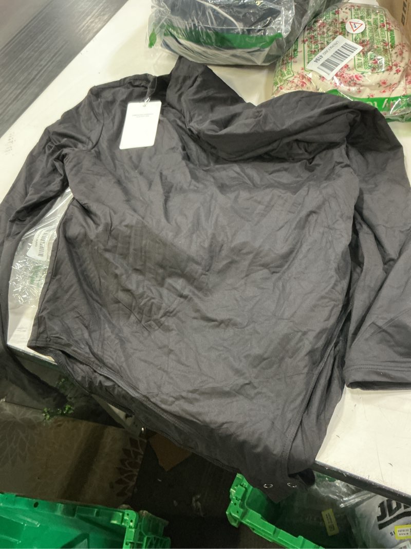 Condition photo showing Good Condition for REORIA Women's Turtle Neck Long Sleeve Bodysuit Basic Slim Fit Double Lined Lightweight Layering Top for Fall & Winter Large Black