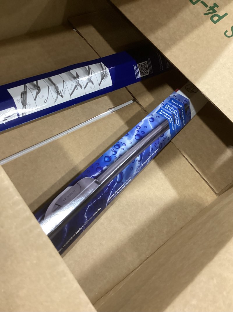 Condition photo showing Good Condition for bosch 22a20a icon beam wiper blades - driver and passenger side - set of 2 blades (22a & 20a) front (22a & 20a) icon combo pack (front)