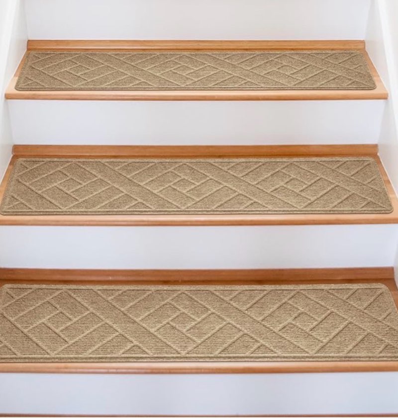 15 pack 8 "x 30" non-slip carpet stair treads for indoor wooden steps, made of polyester and reusable adhesive, suitable for kids elders and pets?beige lines?