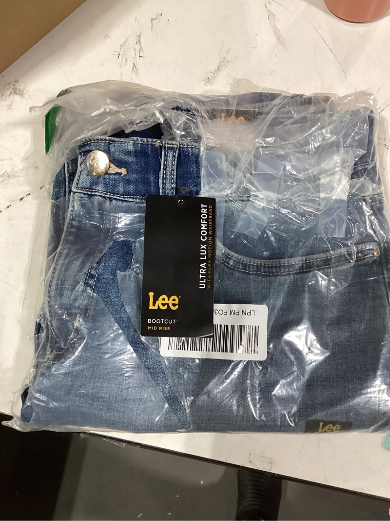 Condition photo showing Good Condition for Lee Women's Flex Motion Regular Fit Bootcut Jean, Royal Chakra, 14