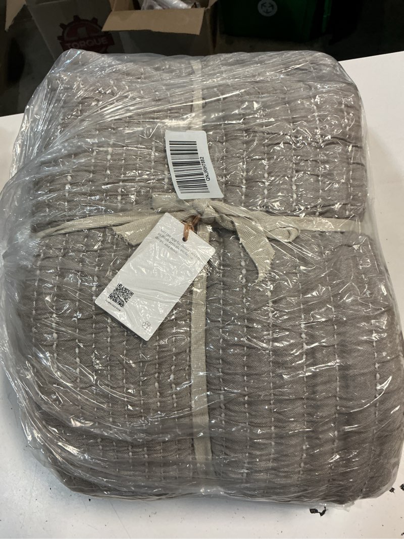 Condition photo showing Good Condition for organic cotton channel stitch coverlet, king/cal king, taupe