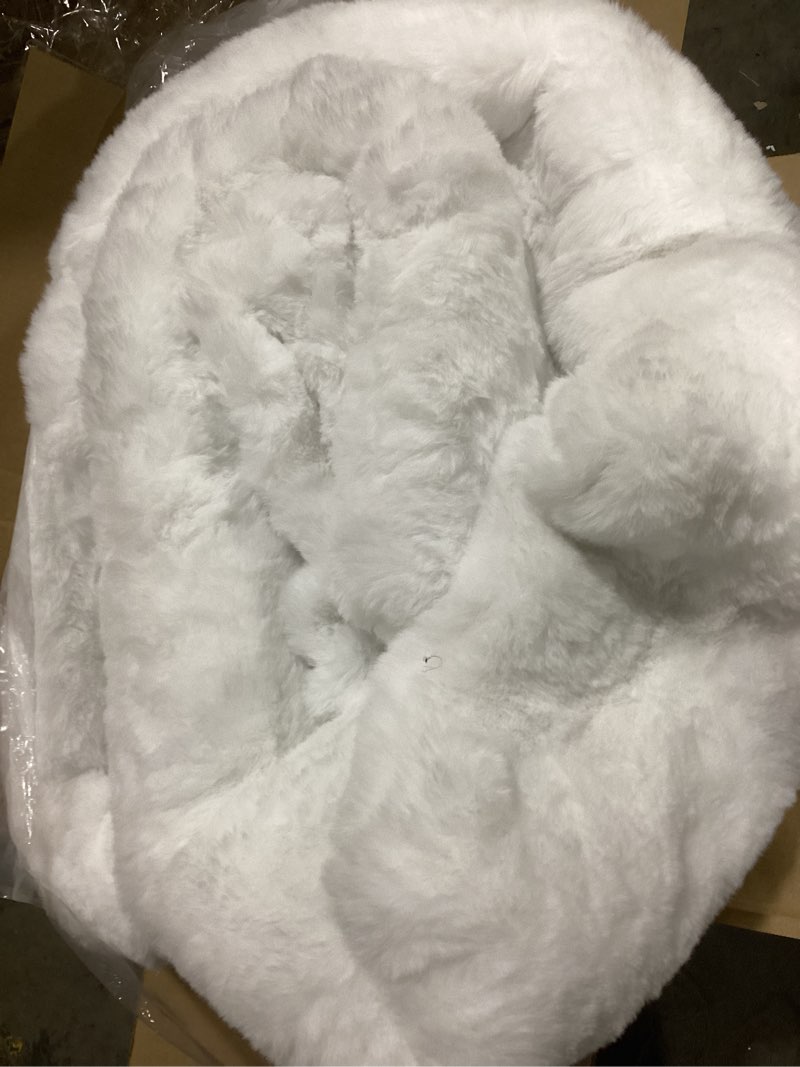 Faux rabbit blanket white