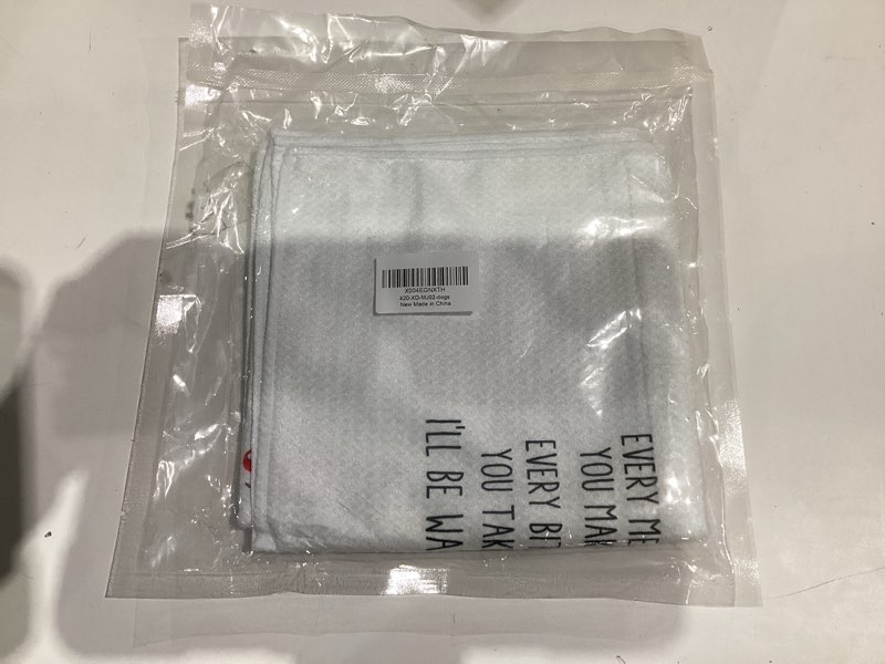 Condition photo showing New/Like New for American Bully Kitchen Towels and Dishcloths, American Bully Gifts, Pitbull Gifts, Pitbull Mom Decor, Dog Lover Gifts, Dog Decor Drying Cloth Hand Towels Tea Towels for Bathroom, 16×24 Inches