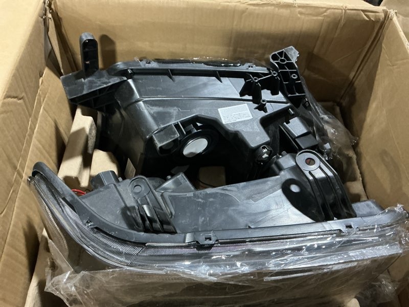 Condition photo showing Good Condition for GRAND ORANGE Headlights Assembly Compatible with 2007-2013 Toyota Tundra /2008-2017 Toyota Sequoia Driver & Passenger Side Clear Lens Black Housing Clear Reflector 07-13 Toyota Tundra(LED Black)