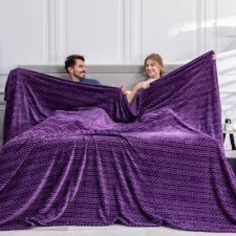 Serenhom Soft Cozy 120x120 Inches Seamless Oversized King Fleece Blanket, 3D Jacquard Decorative Gia