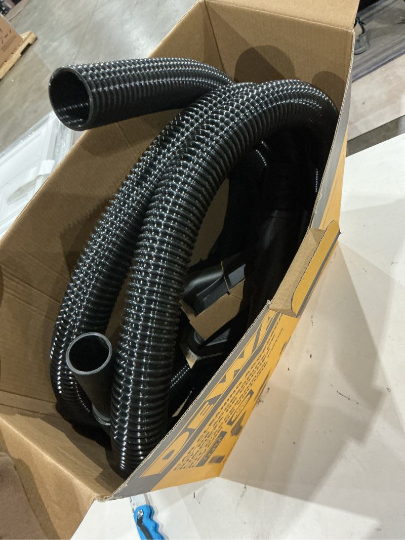 Condition photo showing Good Condition for incompleted// dewalt 1.25 in. - 2.5 in. car cleaning accessory kit for wet/dry shop vacuums