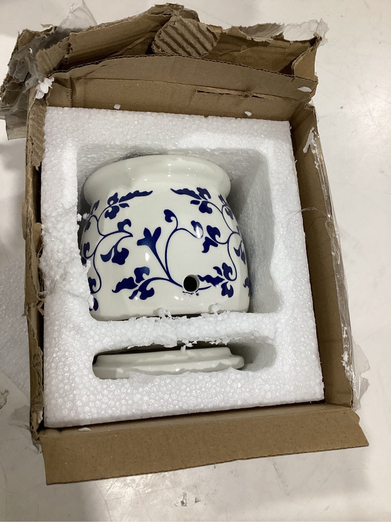 Condition photo showing Good Condition for terracotta garlic storage container, ceramic keeper for kitchen counter, keep your garlic cloves fresh longer,4.6in white